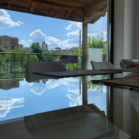 Апартамент Spring-пролет Apartment, Old Town,